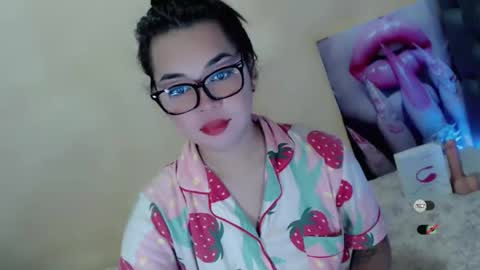 Snapshot of tastefully_yours chatting on October 30, 2025, 8:42 pm Ms Lendy Versa 3 online show from October 30, 2025, 8:42 pm