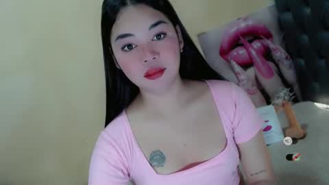 Snapshot of tastefully_yours chatting on December 4, 2025, 7:44 pm Ms Lendy Versa 3 online show from December 4, 2025, 7:44 pm