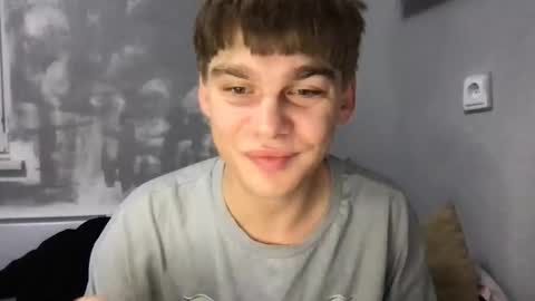 tasteithorny online show from October 9, 2025, 6:33 am