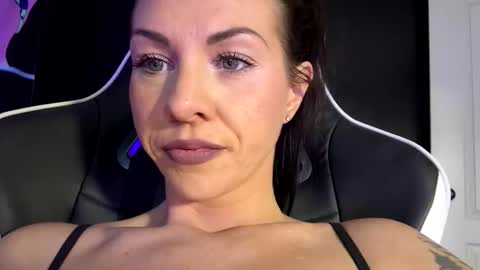 Snapshot of tastemecaroline chatting on December 17, 2025, 2:06 am tastemecaroline online show from December 17, 2025, 2:06 am