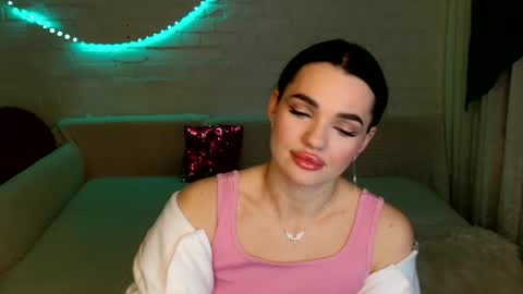 Snapshot of tasty_babyy chatting on December 17, 2025, 2:01 pm tasty_babyy online show from December 17, 2025, 2:01 pm