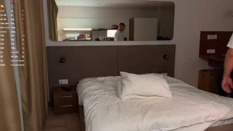 My shows 2100500 UTC3 online show from December 4, 2025, 4:27 pm