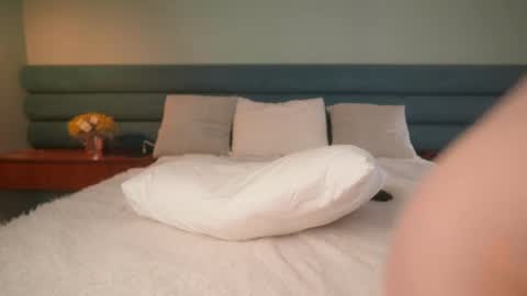 Snapshot of tasty_tomato chatting on May 4, 2026, 7:37 am RHEA pronanciation like Reya online show from May 4, 2026, 7:37 am