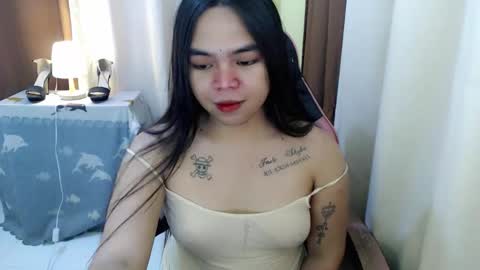 Sandra online show from October 24, 2025, 6:15 pm