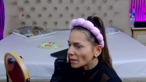 TastyPatricia online show from December 17, 2025, 7:03 am