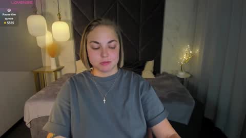 Snapshot of tataflower chatting on December 6, 2024, 2:57 am Tata online show from December 6, 2024, 2:57 am