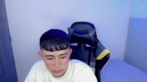 T A T A N online show from November 5, 2025, 9:59 pm