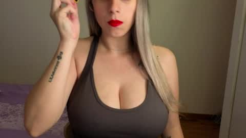 Snapshot of tateisblonde chatting on July 6, 2026, 1:08 pm tateisblonde online show from July 6, 2026, 1:08 pm