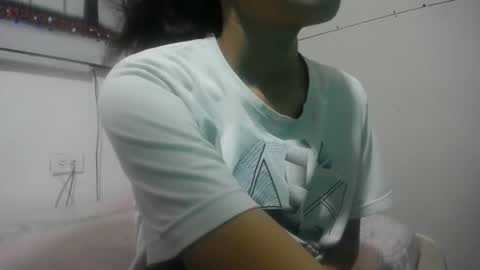 tati_latina24 online show from October 16, 2025, 8:21 pm