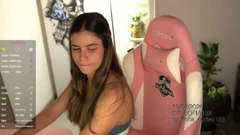 Snapshot of tatiana__cortes18 chatting on April 19, 2026, 7:27 pm Sofia But You can call me Sofi online show from April 19, 2026, 7:27 pm