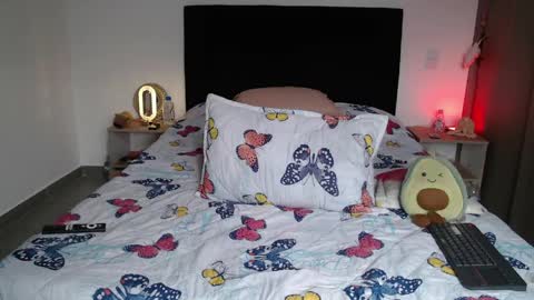 Snapshot of tatiana_monteros chatting on May 2, 2026, 2:44 pm tatiana_monteros online show from May 2, 2026, 2:44 pm