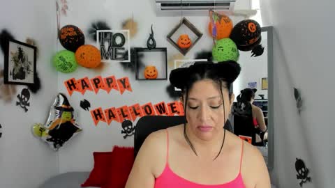 tatiana_sofiaa online show from October 28, 2025, 2:31 pm
