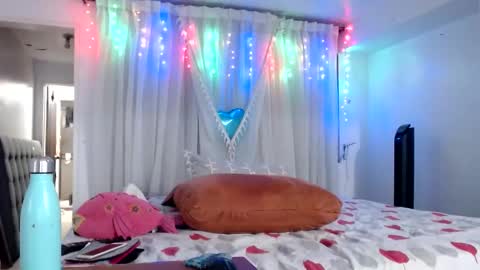 tatiana giraldo online show from February 22, 2025, 2:50 am