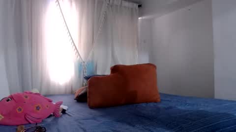 tatiana giraldo online show from March 8, 2025, 8:35 pm