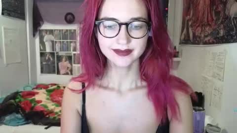 Tatiana online show from December 2, 2025, 6:47 pm