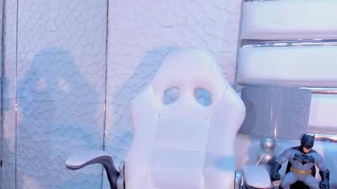 tatilee online show from December 22, 2025, 12:46 pm