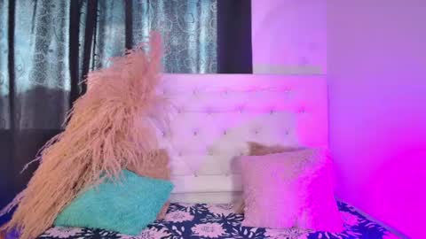 Snapshot of tatixxxvega chatting on July 6, 2026, 6:43 pm tatix online show from July 6, 2026, 6:43 pm