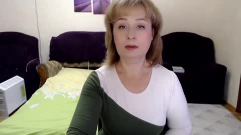 Snapshot of tattease chatting on December 22, 2024, 7:31 pm Tattease online show from December 22, 2024, 7:31 pm