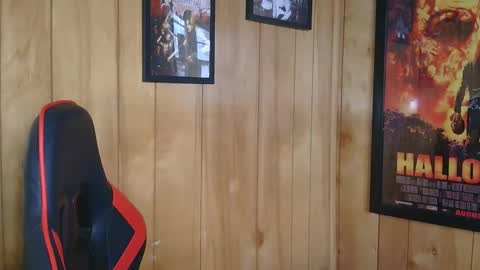 TattedDamienn online show from March 10, 2026, 8:14 pm