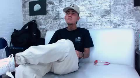 Snapshot of tattoo22_ chatting on November 18, 2025, 7:07 pm Tattoo online show from November 18, 2025, 7:07 pm