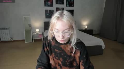 Snapshot of tattoo_artbaby chatting on December 15, 2025, 1:32 am tattoo_artbaby online show from December 15, 2025, 1:32 am