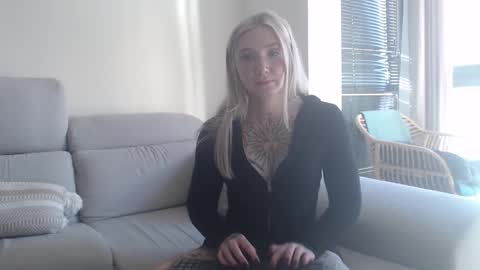 Snapshot of tattoobbgirl chatting on November 17, 2025, 2:34 pm tattoobbgirl online show from November 17, 2025, 2:34 pm