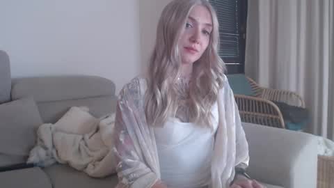 Snapshot of tattoobbgirl chatting on November 25, 2025, 4:40 pm tattoobbgirl online show from November 25, 2025, 4:40 pm