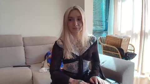 Snapshot of tattoobbgirl chatting on April 17, 2026, 3:37 pm tattoobbgirl online show from April 17, 2026, 3:37 pm