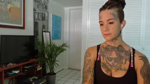 Snapshot of tattooed_natalia chatting on April 4, 2026, 2:36 pm Natalia 3 online show from April 4, 2026, 2:36 pm