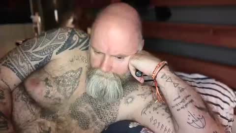 Tattooeddilf 01 online show from October 12, 2025, 8:41 pm
