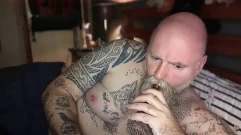 Tattooeddilf 01 online show from November 22, 2025, 1:15 am