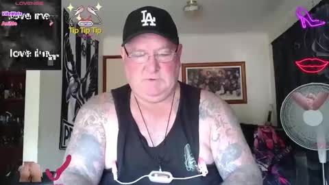 tattzsexy online show from February 18, 2026, 1:56 am