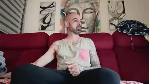 Snapshot of tatuadorhotxxx chatting on April 6, 2026, 5:19 am Tatuado20cm online show from April 6, 2026, 5:19 am