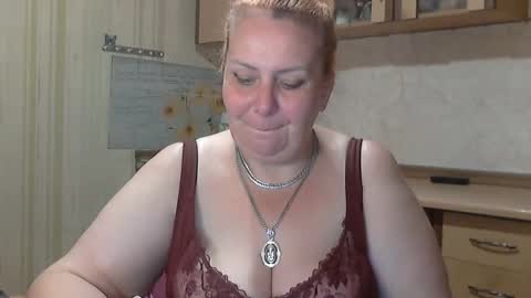 Snapshot of tatyanka_ chatting on November 18, 2025, 4:39 am tatyanka_ online show from November 18, 2025, 4:39 am