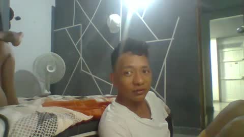 Snapshot of tauron420 chatting on December 11, 2024, 4:07 am tauron420 online show from December 11, 2024, 4:07 am