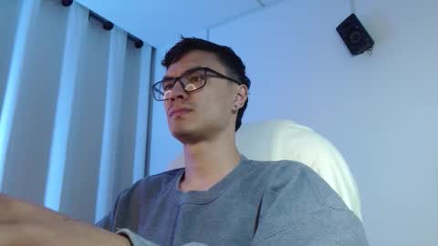 Snapshot of taurus4k chatting on November 16, 2025, 7:58 am taurus4k online show from November 16, 2025, 7:58 am