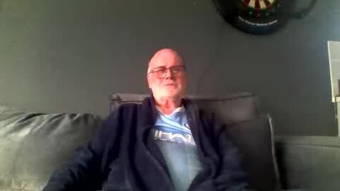 taxi910662 online show from October 22, 2025, 8:14 am
