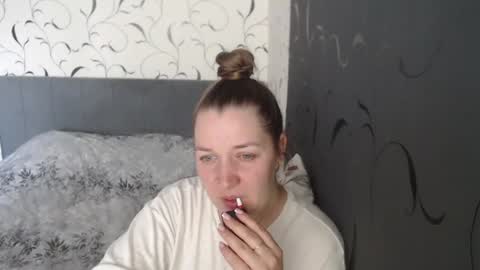 Snapshot of taxxxu chatting on June 14, 2026, 11:34 am Diana online show from June 14, 2026, 11:34 am