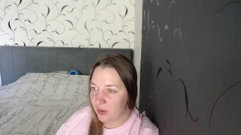 Snapshot of taxxxu chatting on June 19, 2026, 7:56 am Diana online show from June 19, 2026, 7:56 am