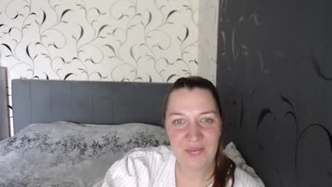 Snapshot of taxxxu chatting on July 3, 2026, 9:27 am Diana online show from July 3, 2026, 9:27 am