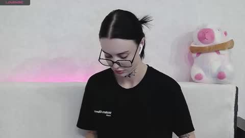 Taya online show from September 14, 2025, 6:29 pm