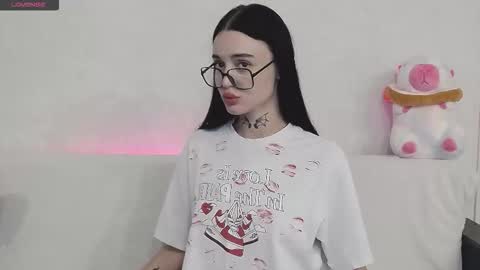 Taya online show from September 18, 2025, 3:36 pm