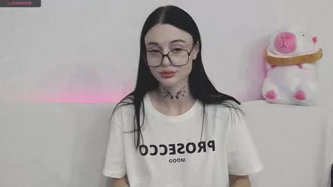 Taya online show from September 19, 2025, 4:18 pm