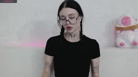 Taya online show from September 24, 2025, 6:44 pm