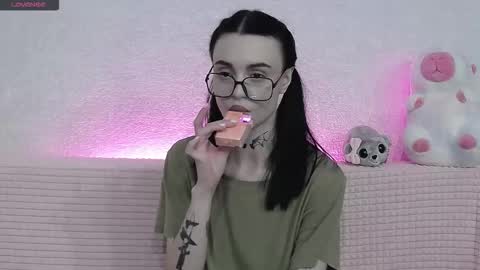 Taya online show from November 26, 2025, 7:04 pm