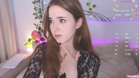 Tayasha online show from October 28, 2025, 3:25 pm