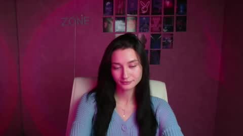 Snapshot of tayavibe chatting on November 18, 2025, 6:51 am Taya online show from November 18, 2025, 6:51 am