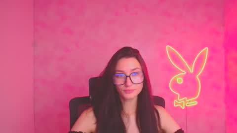 Snapshot of tayavibe chatting on November 22, 2025, 6:23 am Taya online show from November 22, 2025, 6:23 am