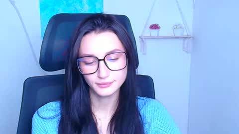 Snapshot of tayavibe chatting on November 25, 2025, 6:35 am Taya online show from November 25, 2025, 6:35 am