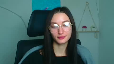 Taya online show from February 19, 2026, 6:42 am